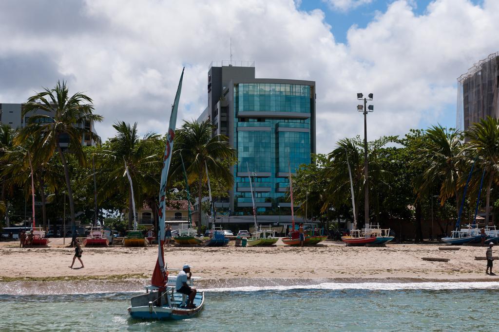 Best Western Premier Maceio Ngoại thất bức ảnh The headquarters of the Central Bank of Comoros in Moroni