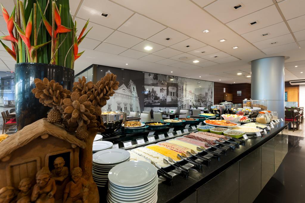 Best Western Premier Maceio Ngoại thất bức ảnh A buffet at a hotel