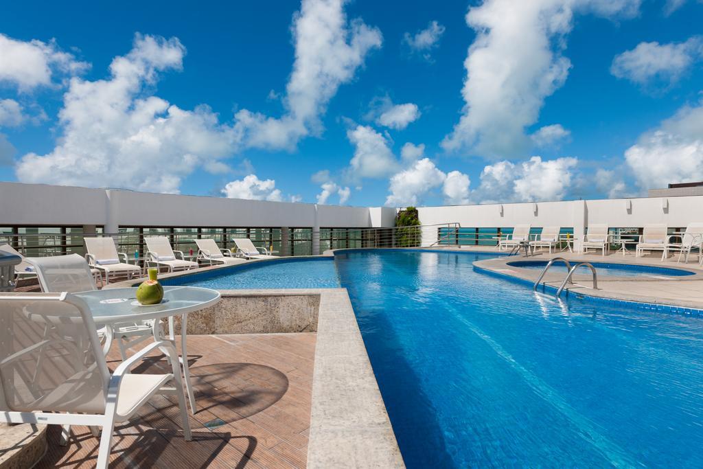Best Western Premier Maceio Ngoại thất bức ảnh Rooftop pool at the hotel